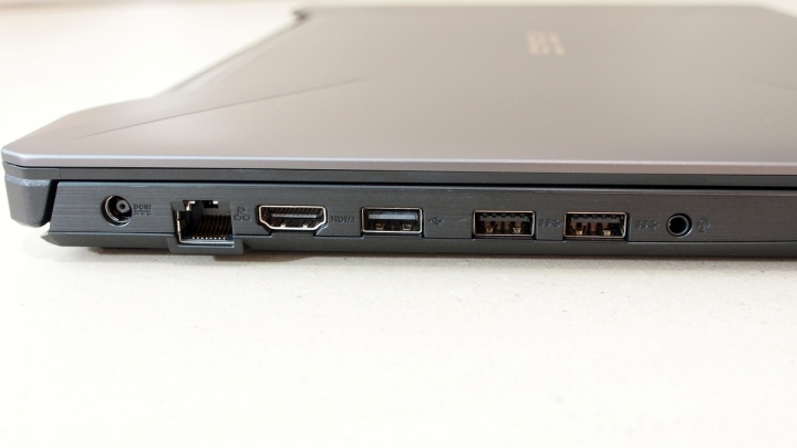 Ryzen 崛起 ASUS TUF GAMING FX505DU 電競筆電開箱