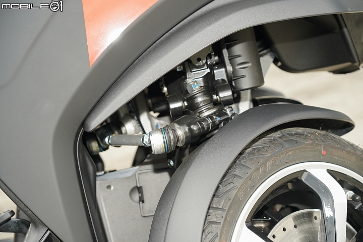 【採訪】三輪獅群來襲 PEUGEOT Metropolis 400 RX-R / 400 ALLURE 登台實拍介紹