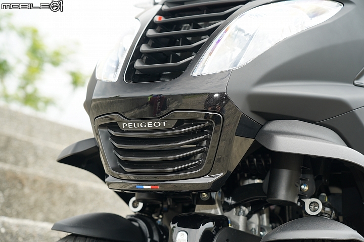 【採訪】三輪獅群來襲 PEUGEOT Metropolis 400 RX-R / 400 ALLURE 登台實拍介紹