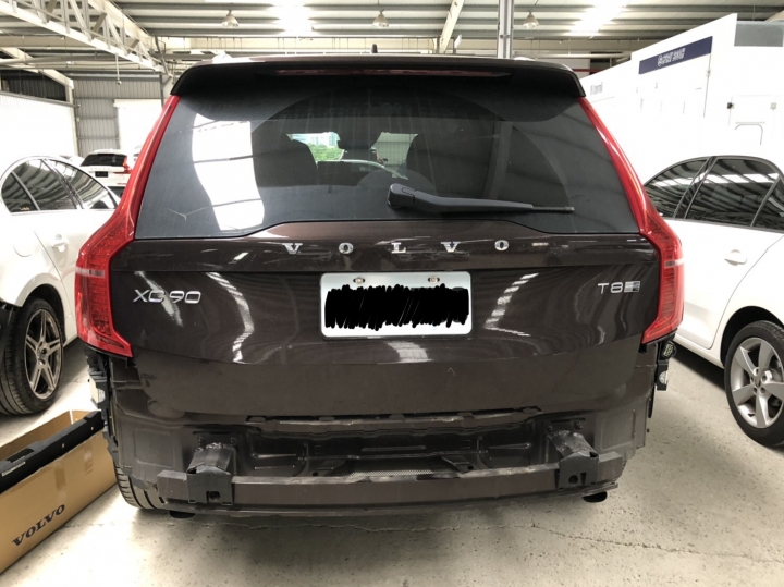 （已補後續）VOLVO XC90實撞與新竹揚昇令人失望的維修經驗分享