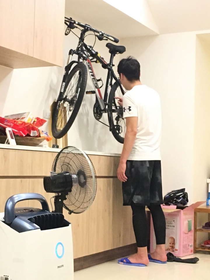 腳踏車白牆改造讓生活更繽紛