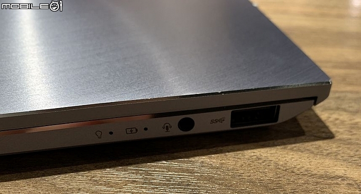 97%高屏佔比新美型1.1公斤輕薄機Zenbook S13 UX392FN 新機開箱