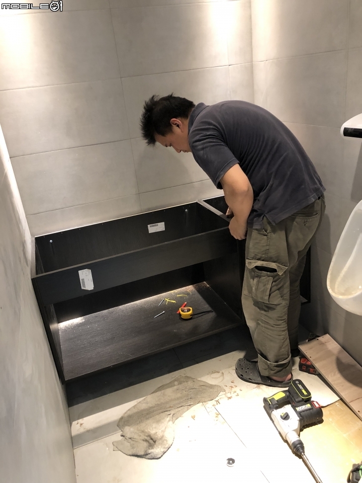 [開箱]創業夢想~成就達成!!自行創立我們的黑白灰簡約美髮店