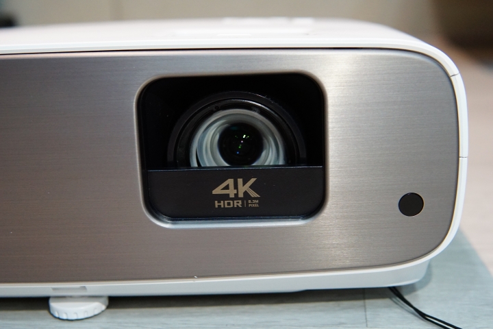 4K HDR 超短焦廣色域極致影像-BENQ W2700色準導演機開箱