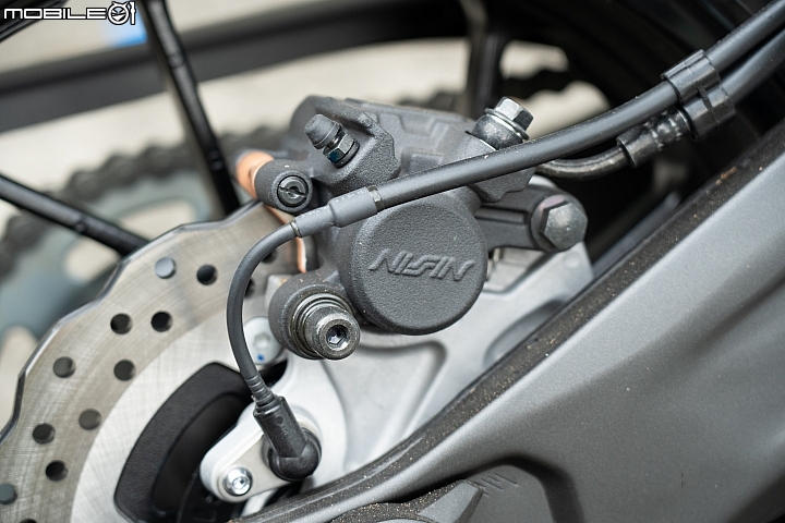 YAMAHA XSR700 試駕 迷人又不失運動性的新古典車款