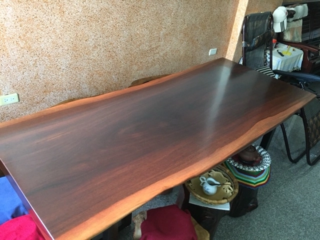 請問 非洲花梨木桌板 長180 寬76 高76 鐵腳 推估價格 Mobile01
