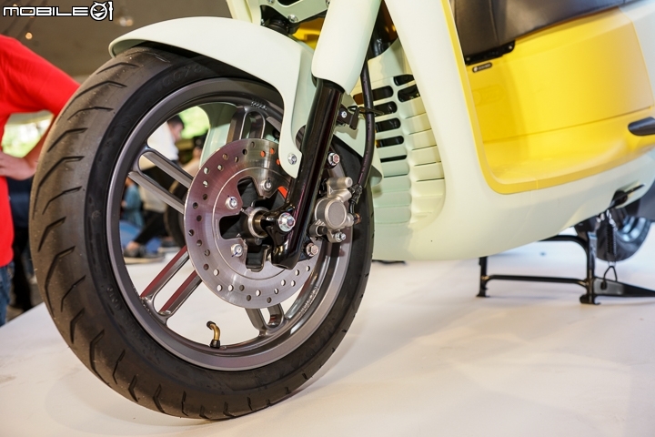 【採訪】Gogoro 3 真的來了!新想法、新材質、新科技 = 新國民代步車!