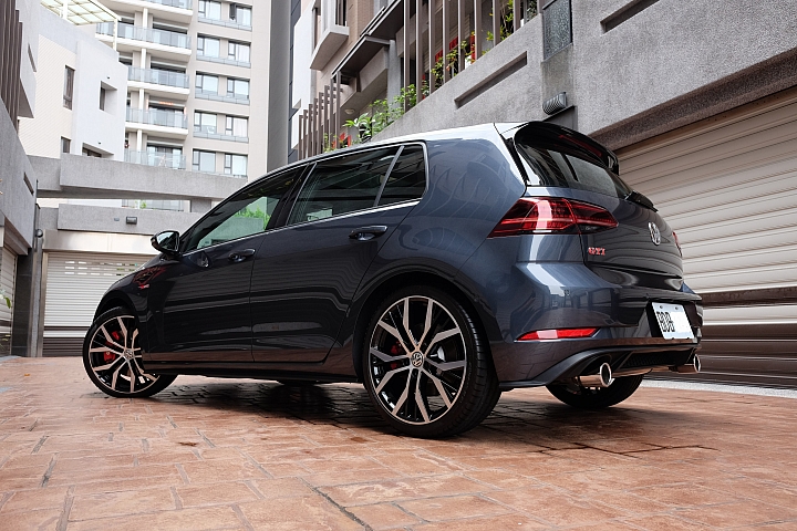 [購車分享]代步好朋友 Golf GTI Performance