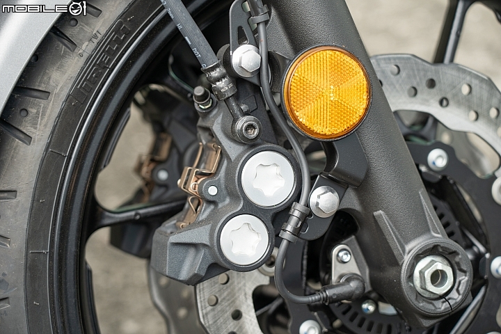 YAMAHA XSR700 試駕 迷人又不失運動性的新古典車款