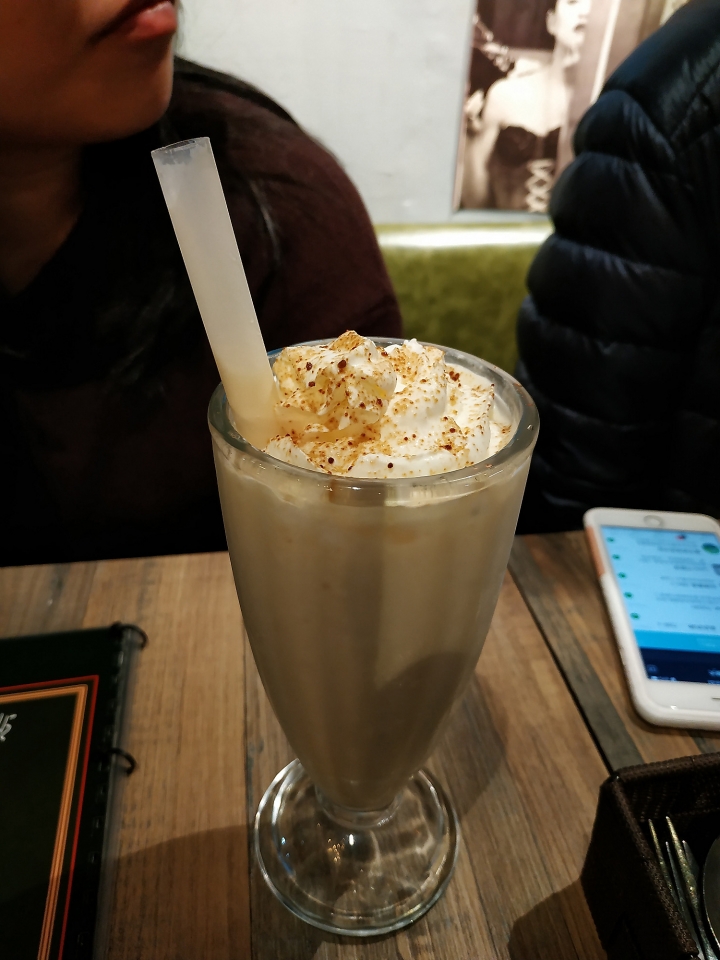 [食記] 臺北市 文山區  PATIO 46 — 好吃的美式漢堡