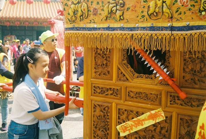 [Ricoh 500ST]沒有媽祖廟的九份迓媽祖[Kodak 400]