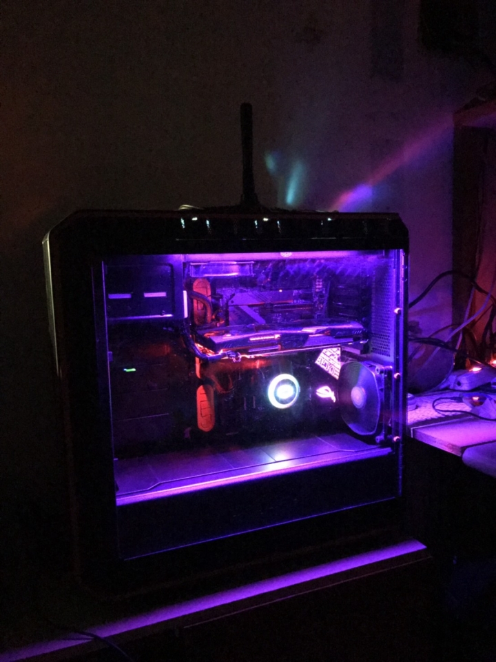 DARK BASE PRO 900 ORANGE rev. 2