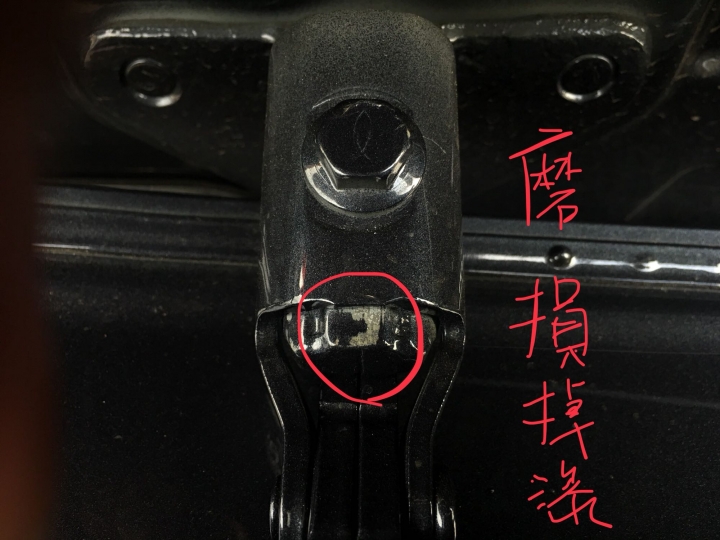 我的BMW X5 40i漏油了、行駛中系統reboot導致失速(含維修日記)