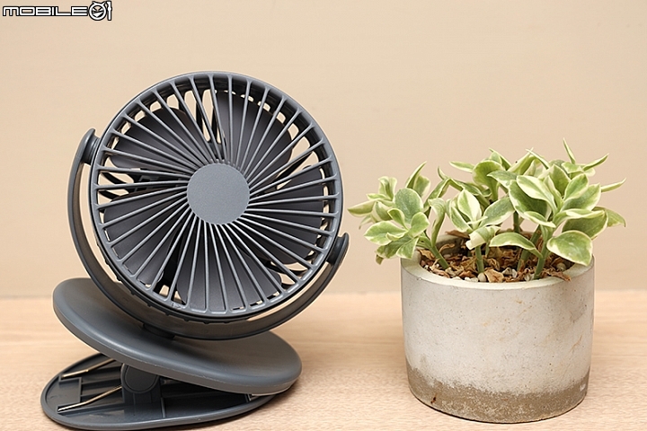 「Airmate 艾美特」桌夾式充電風扇，讓風扇伴你涼一夏！