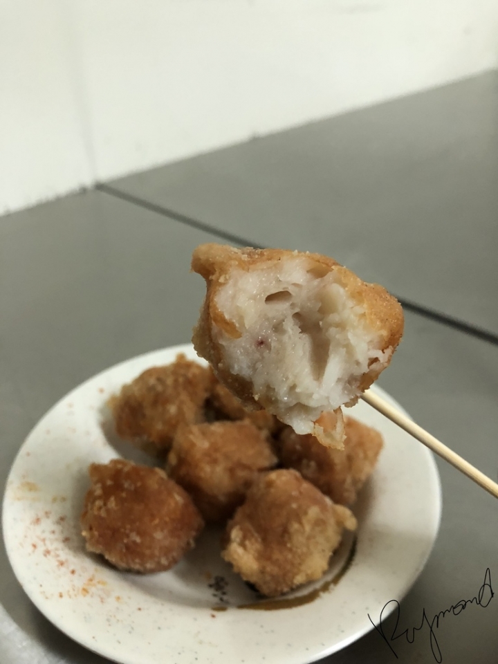 ＝台中美食＝  廣三sogo旁 麻辣麵線.香雞排.花枝丸 /  超人氣巷弄小吃  / 老闆，菜單全部來一份！