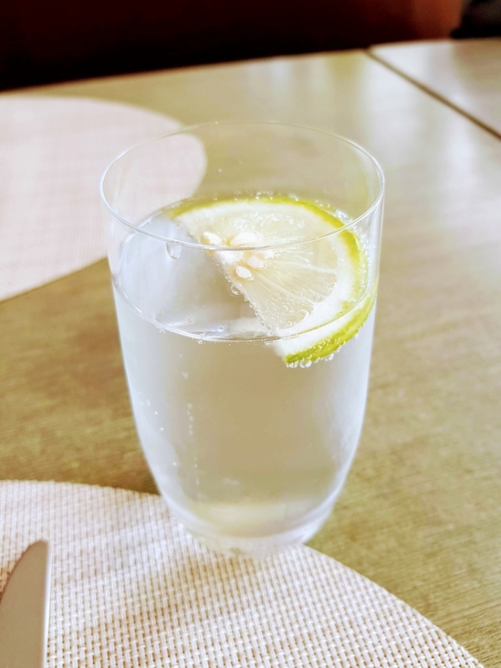 台北市信義區 [寒舍艾麗酒店 LA FARFALLA義式餐廳] 2019/3月換全新菜單 點主餐+半自助式吃到飽之高級精緻風義式料理 2019食記 重要節日聚餐好去處