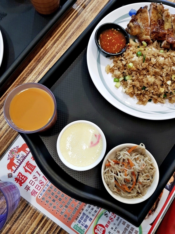 [泰國菜]苗栗頭份尚順廣場/日本城~泰food泰國料理~泰式炒飯 & 海鮮炒飯套餐 2019食記~