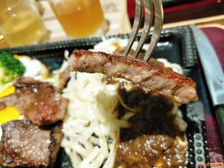 [食記] 新竹東區 - 鉄火牛排 TEKKA STEAK 頂級和牛 增肌減脂 大肌肌套餐 和牛咖哩 和牛滷肉飯 珍珠花生豆花自助吃到飽 關廟鐵板麵 初次遇見美味和牛橫膈膜 新竹美食