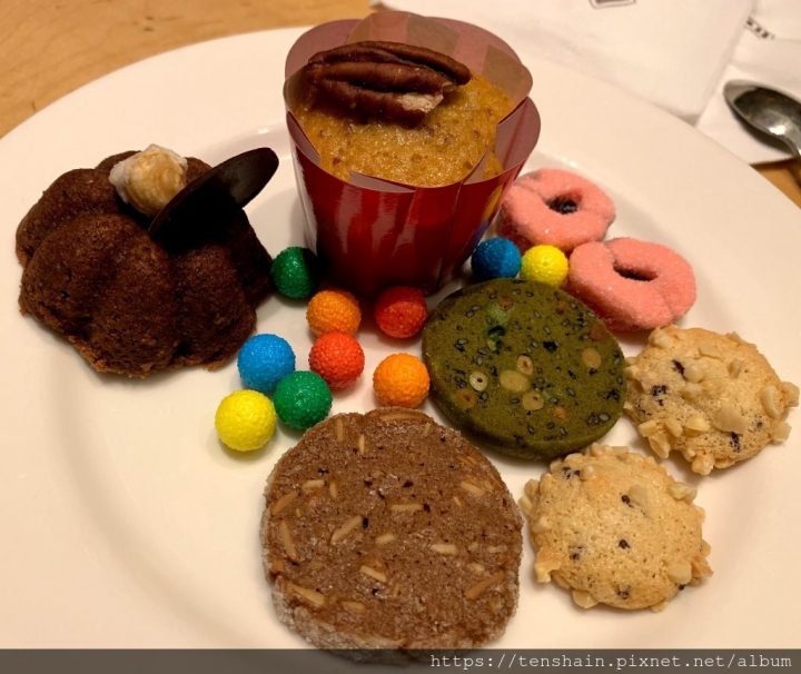 [台北美食][BUFFET]又來明園西餐廳吃午餐過生日了~開心:)