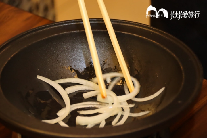 宜蘭火鍋-石老頭石頭火鍋|百元有找超高CP值火鍋!平價麻辣火鍋東門夜市旁