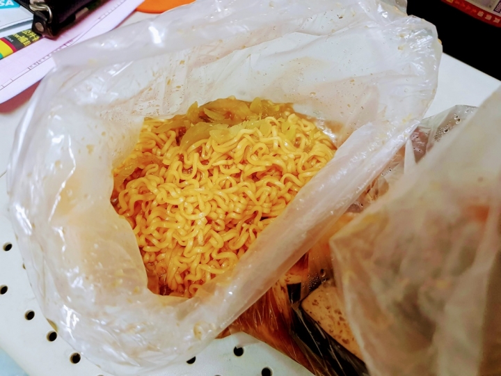 彰化市 [食神滷味-彰化彰美店] 2019食記~ 有3種醬汁可以選-獨門招牌醬/爆紅麻辣燙/清爽和風燙, 價位也很OK啦! 生意挺好!
