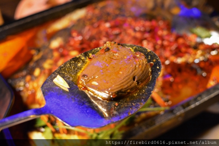 [桃園-中壢-中美路]華麗時尚的吃貨--『水貨』 烤魚麻辣火鍋