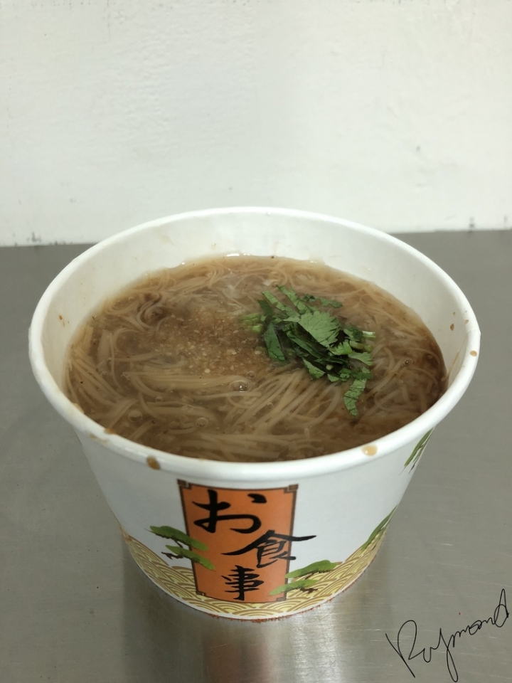 ＝台中美食＝  廣三sogo旁 麻辣麵線.香雞排.花枝丸 /  超人氣巷弄小吃  / 老闆，菜單全部來一份！