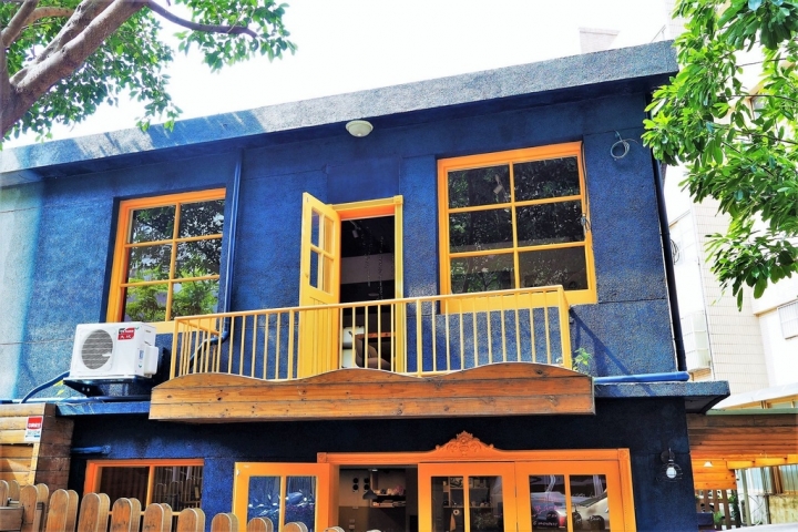 【台北芝山站 | 咖啡廳】有緣才能相遇的可愛獨棟藍色小屋ღ遇見小屋