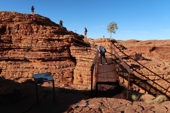 澳洲自由行 自駕深入北領地神秘紅土中心國王峽谷 Kings Canyon 環狀步道