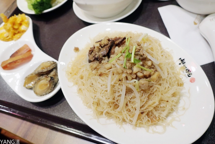 【永康街】呷七碗食堂永康店，傳統美食組成套餐，豐盛有如一個人的辦桌