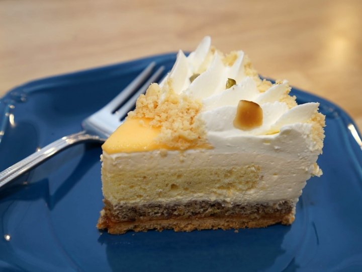 [食記] 新竹。吉十咖啡 肉桂捲 甜點 專業烘焙教室GODSPEED CAFÉ \x26 BAKERY。文青咖啡店+專業烘焙教室!點飲料只要再加49元就有超值早餐!下午茶聚餐推薦!