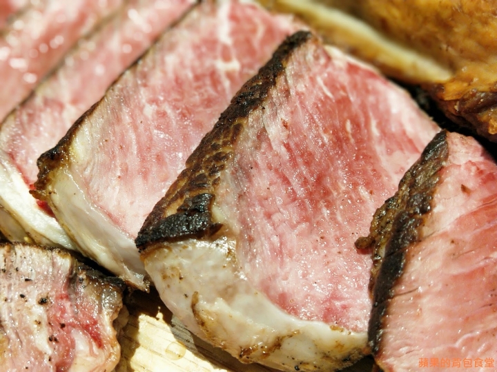 [食記] 新竹東區 - 鉄火牛排 TEKKA STEAK 頂級和牛 增肌減脂 大肌肌套餐 和牛咖哩 和牛滷肉飯 珍珠花生豆花自助吃到飽 關廟鐵板麵 初次遇見美味和牛橫膈膜 新竹美食
