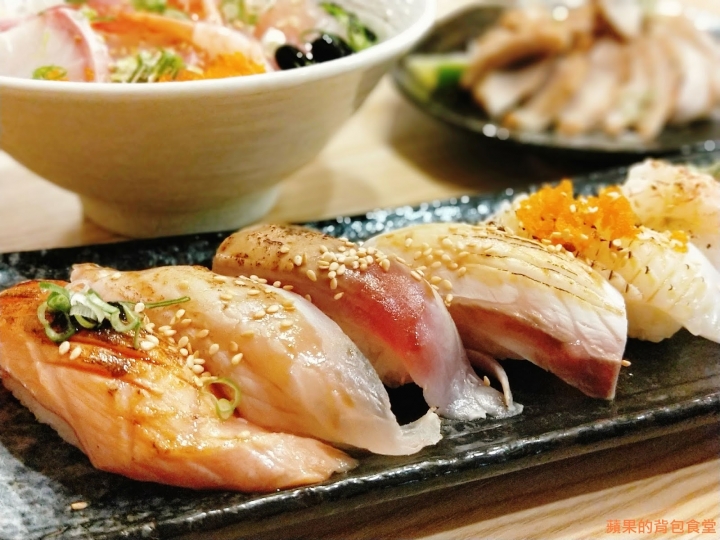 [食記] 新竹北區 - 花沺すし日式料理 生魚片丼飯 茶碗蒸 唐揚炸雞 火烤松阪豬 握壽司 慢工出細活的美味 值得細細品嚐與等待 新竹美食