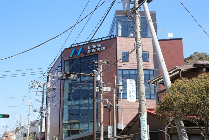 從天空通往海邊的雲霄漫步.日本《湘南單軌電車》