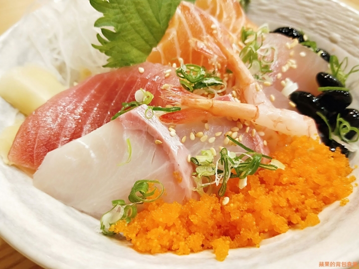 [食記] 新竹北區 - 花沺すし日式料理 生魚片丼飯 茶碗蒸 唐揚炸雞 火烤松阪豬 握壽司 慢工出細活的美味 值得細細品嚐與等待 新竹美食