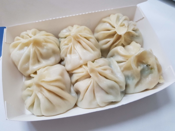 苗栗頭份上公園[鮮肉湯包] TVBS食尚玩家報導美食~湯包大顆又多汁~~葱花醬汁很有特色~搭配蛋花湯或其它湯都很美味呀! 2019食記