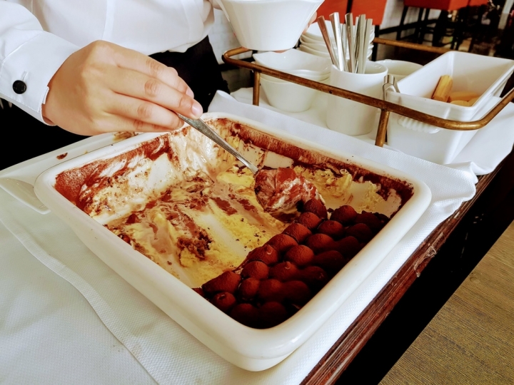 台北市信義區 [寒舍艾麗酒店 LA FARFALLA義式餐廳] 2019/3月換全新菜單 點主餐+半自助式吃到飽之高級精緻風義式料理 2019食記 重要節日聚餐好去處