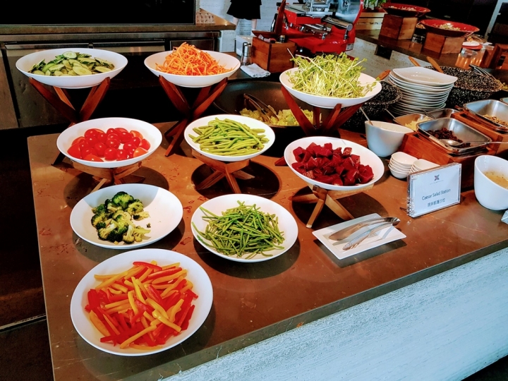 台北市信義區 [寒舍艾麗酒店 LA FARFALLA義式餐廳] 2019/3月換全新菜單 點主餐+半自助式吃到飽之高級精緻風義式料理 2019食記 重要節日聚餐好去處