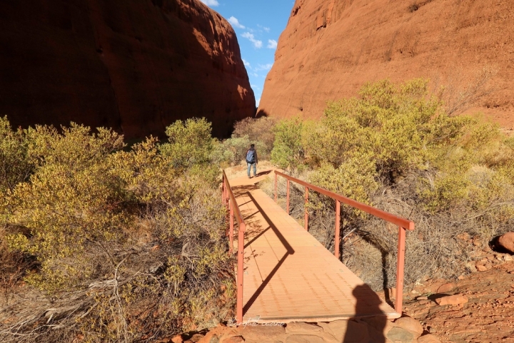澳洲北領地自駕 Uluru烏魯魯的好朋友—卡塔丘塔瓦帕峽谷 WALPA GORGE