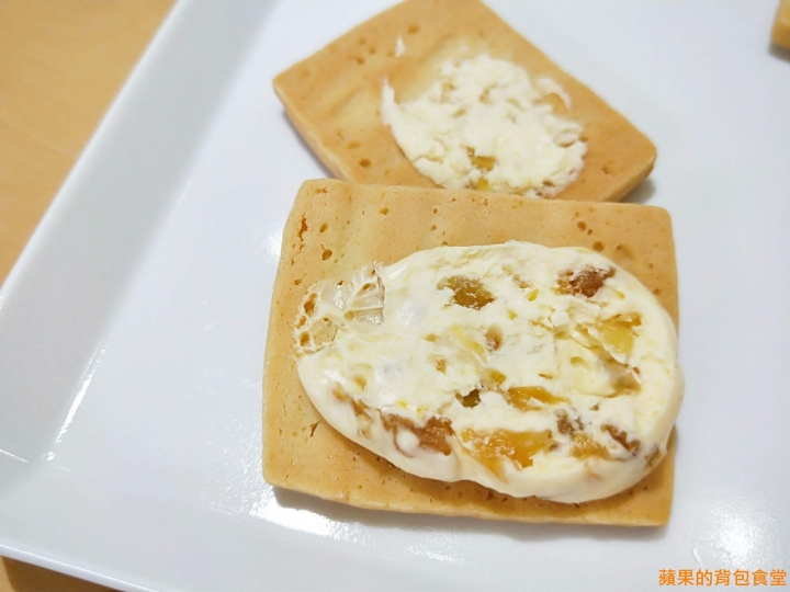 [食記] - 新竹東區 BONNE NUIT 晚安點心坊 隱身住宅區內的甜點 悠閒午後的小確幸 餅乾塔類蛋糕 甜螞蟻大饗宴 新竹美食 宅配美食 新竹伴手禮