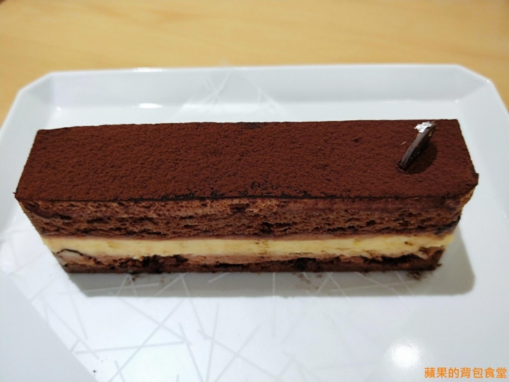 [食記] - 新竹東區 BONNE NUIT 晚安點心坊 隱身住宅區內的甜點 悠閒午後的小確幸 餅乾塔類蛋糕 甜螞蟻大饗宴 新竹美食 宅配美食 新竹伴手禮