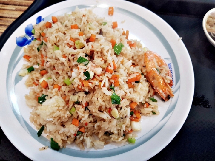 [泰國菜]苗栗頭份尚順廣場/日本城~泰food泰國料理~泰式炒飯 & 海鮮炒飯套餐 2019食記~