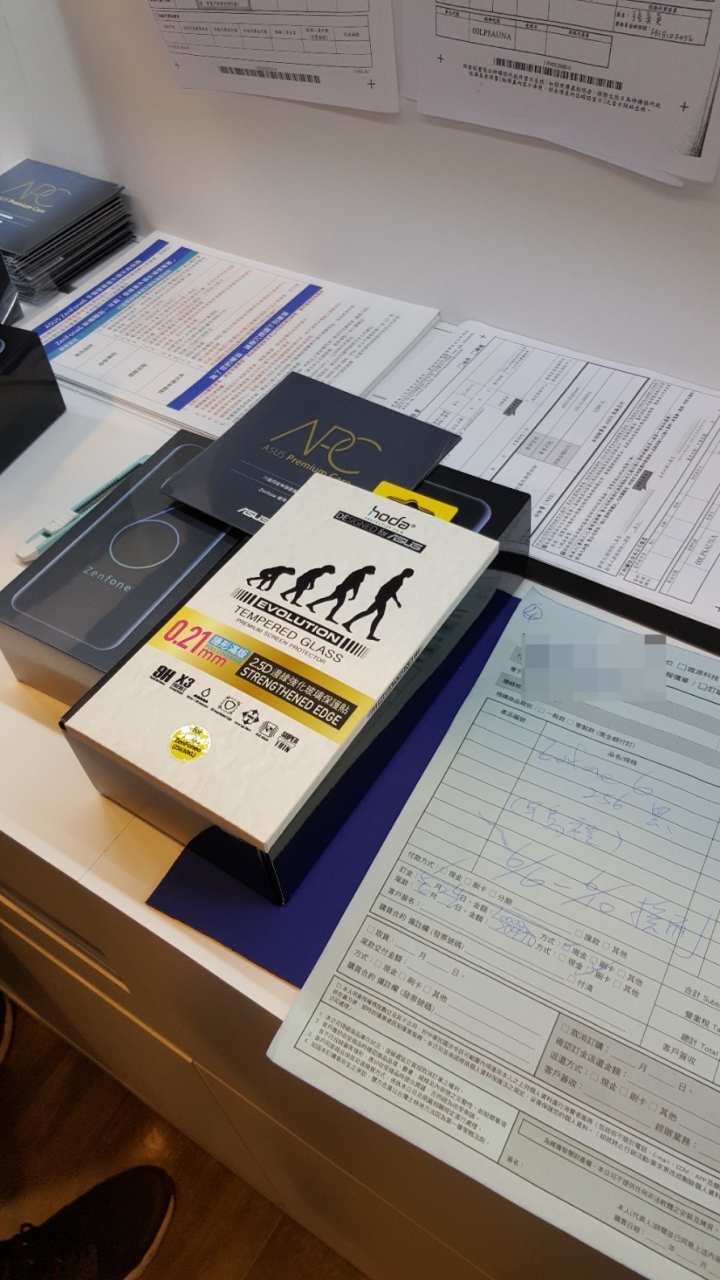 Zenfone 6 忠孝SOGO預購取機 新品瑕疵 待續!