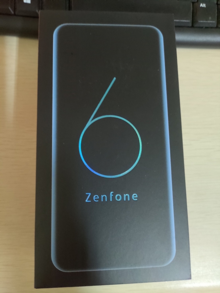 新入手的Asus ZenFone 6