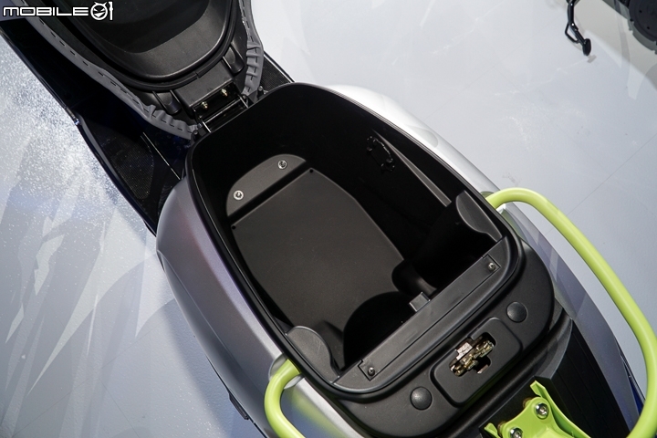 【採訪】iONEX 2.0 全面啟動！KYMCO 光陽白牌電動機車 i-One X 及 Like EV 正式登場！ManyEV、NiceEV 小改款同步亮相！高雄捷運合作方案 A