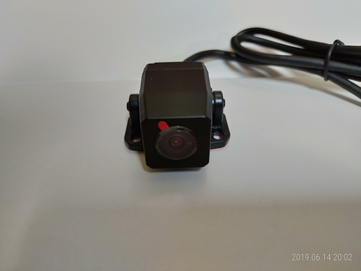 (開箱)QA1000流媒體行車紀錄器