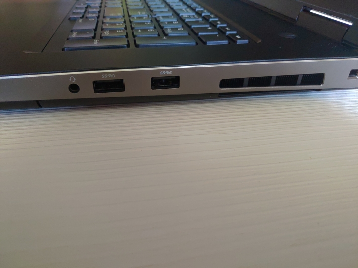 [極簡開箱]美版Precision 7730