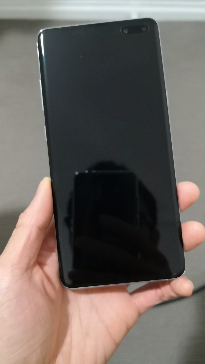 小弟的第一支5G手機...Samsung Galaxy S10 5G