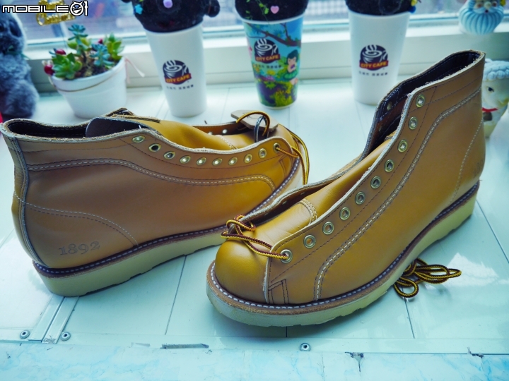 [開箱]THOROGOOD 1892 PORTAGE LIMITED EDITION MUSTARD ROOFER BOOTS