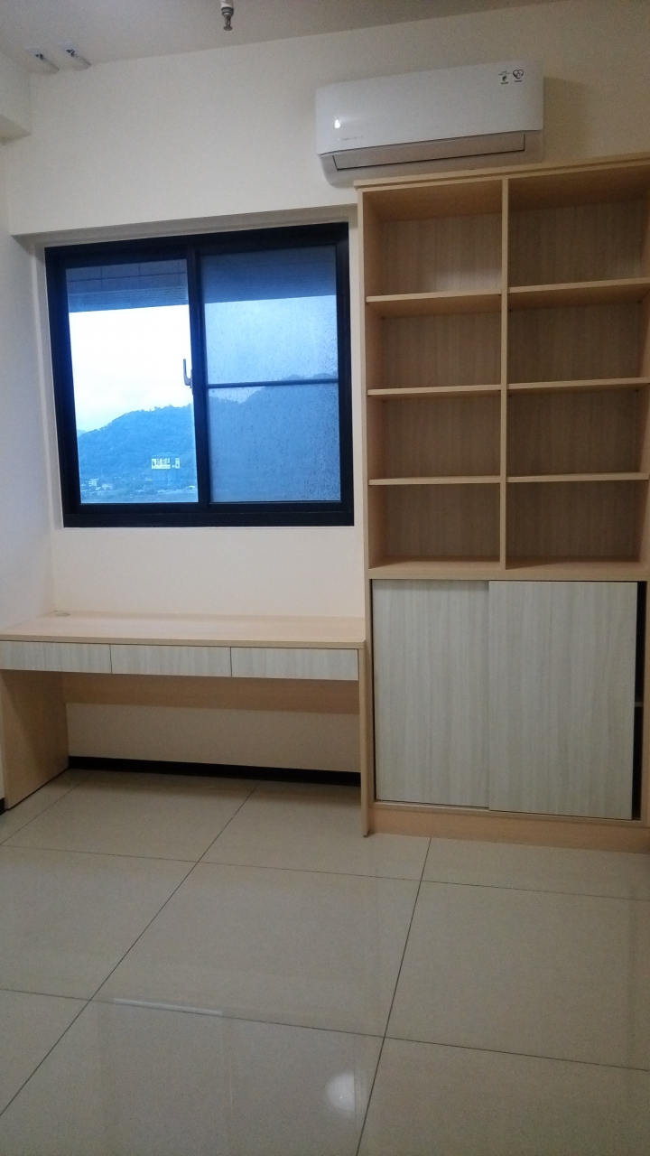 【簡單開箱】:高cp值 系統家具（櫃）